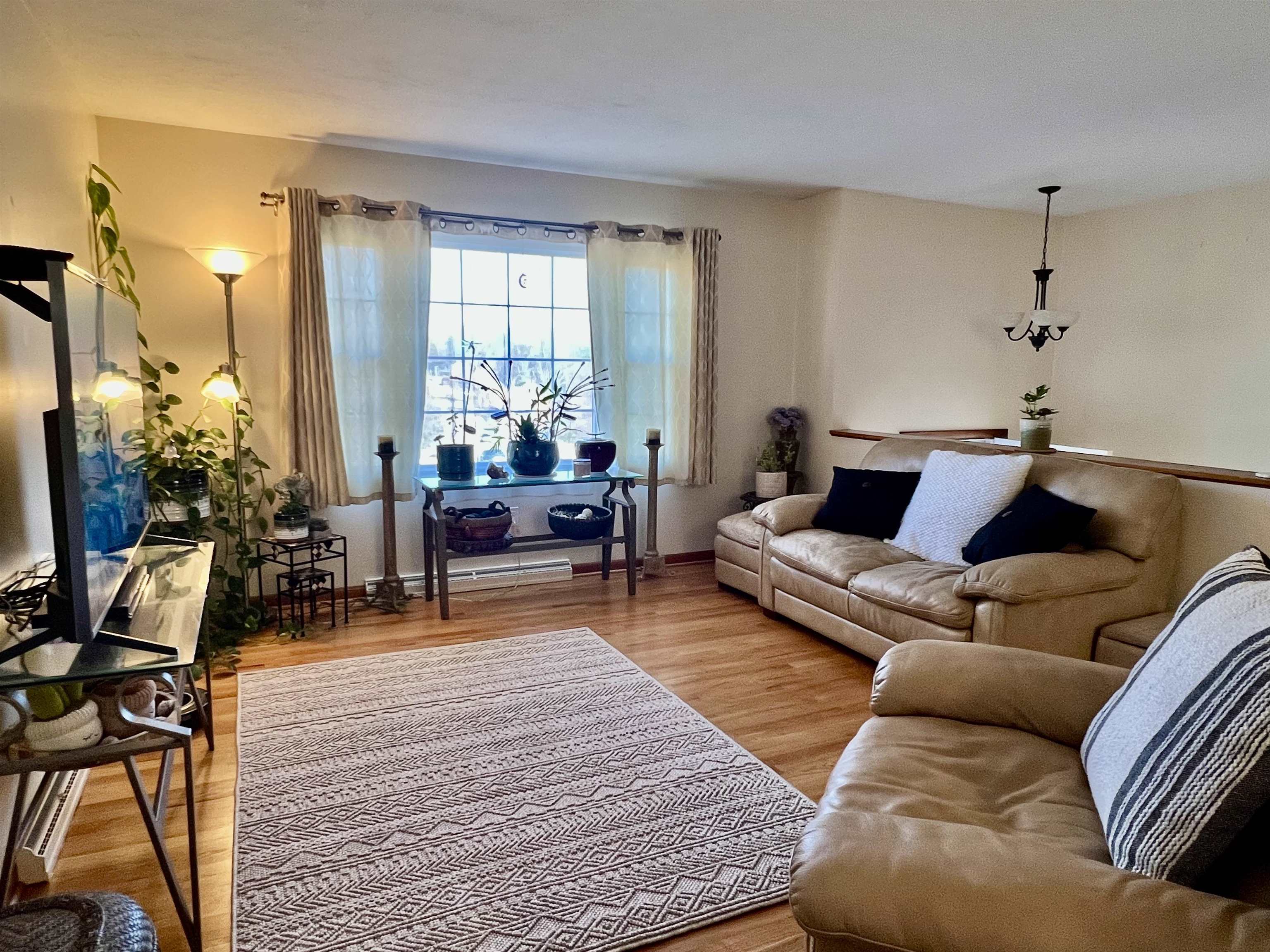 308 ANN ST, STAUNTON, Virginia 24401, 4 Bedrooms Bedrooms, ,2 BathroomsBathrooms,Residential,308 ANN ST,675046 MLS # 675046