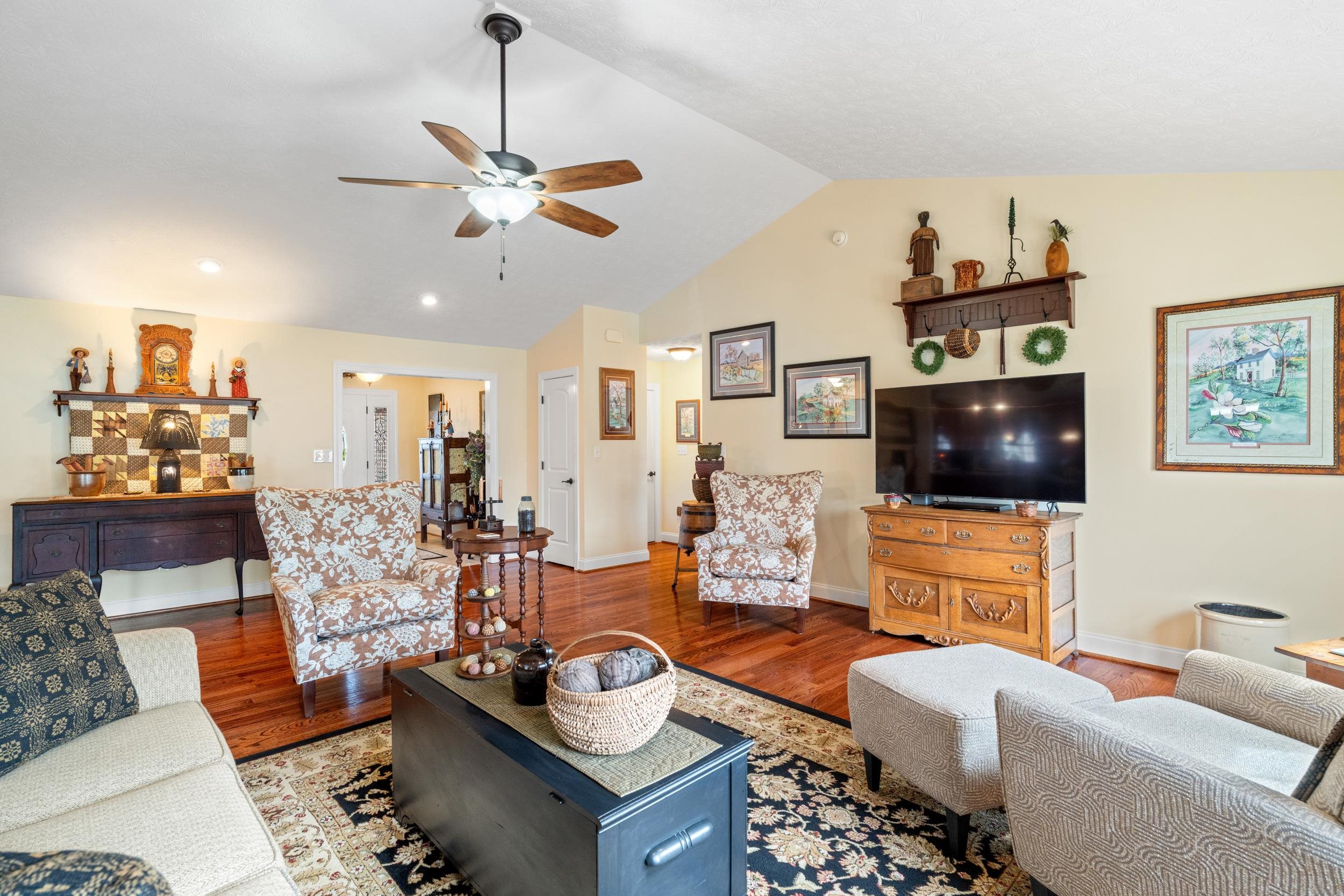 23 SLATE DR, STUARTS DRAFT, Virginia 24477, 3 Bedrooms Bedrooms, ,2 BathroomsBathrooms,Residential,23 SLATE DR,675047 MLS # 675047