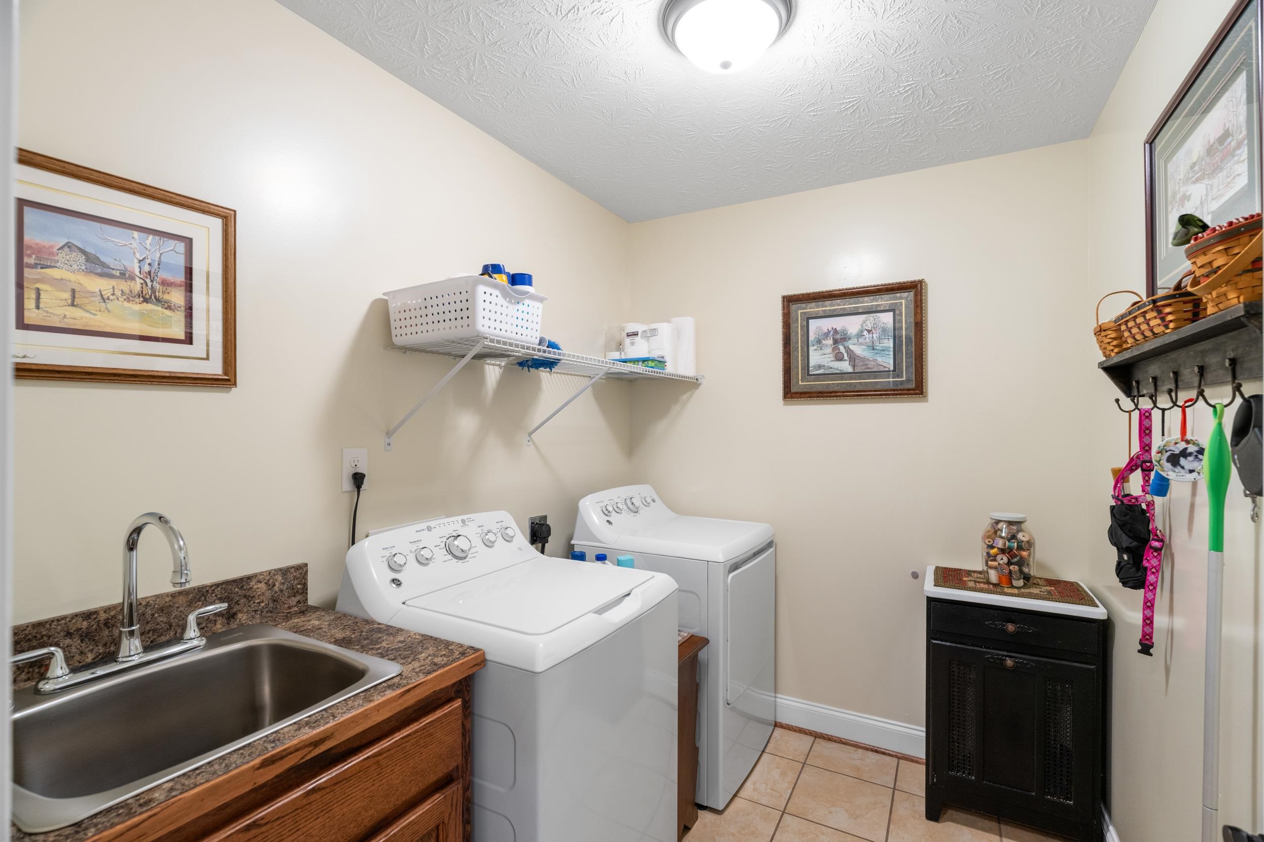 23 SLATE DR, STUARTS DRAFT, Virginia 24477, 3 Bedrooms Bedrooms, ,2 BathroomsBathrooms,Residential,23 SLATE DR,675047 MLS # 675047