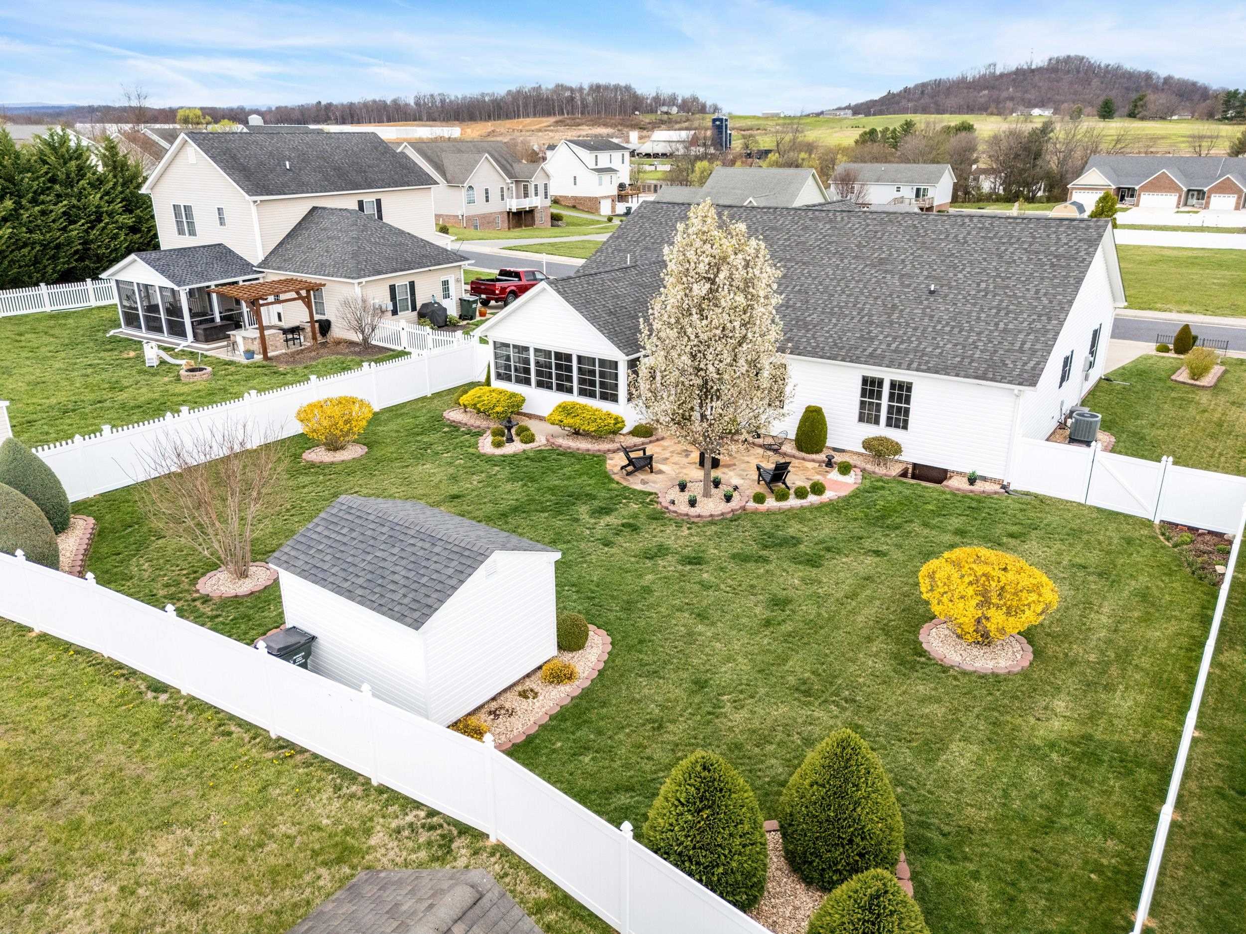 23 SLATE DR, STUARTS DRAFT, Virginia 24477, 3 Bedrooms Bedrooms, ,2 BathroomsBathrooms,Residential,23 SLATE DR,675047 MLS # 675047