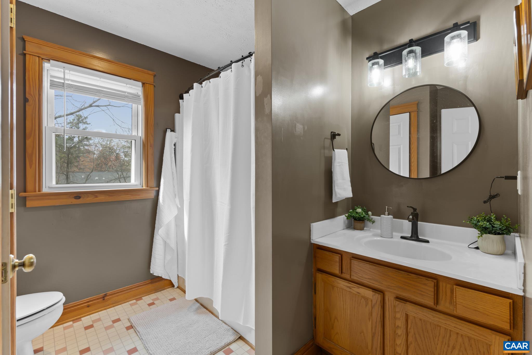 Private primary bath attached to the main suite on the second level. Private primary bath attached to the main suite on the second level.