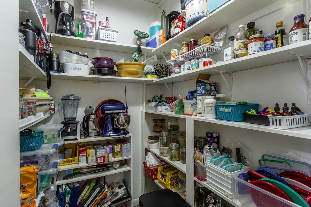 358 LOUISA ST, BROADWAY, Virginia 22815, 5 Bedrooms Bedrooms, ,2 BathroomsBathrooms,Residential,358 LOUISA ST,675050 MLS # 675050