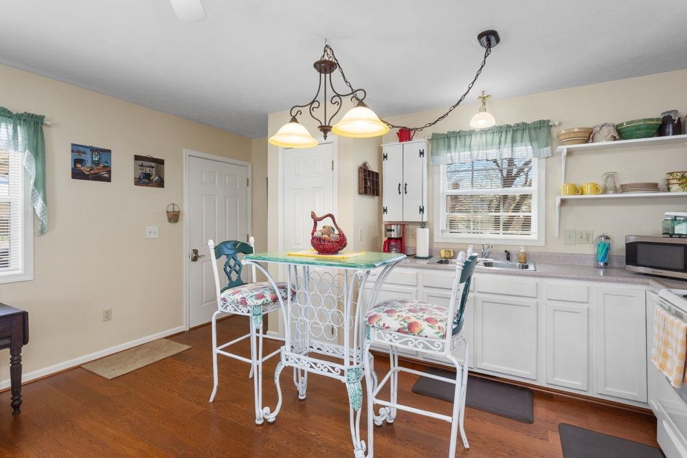 358 LOUISA ST, BROADWAY, Virginia 22815, 5 Bedrooms Bedrooms, ,2 BathroomsBathrooms,Residential,358 LOUISA ST,675050 MLS # 675050