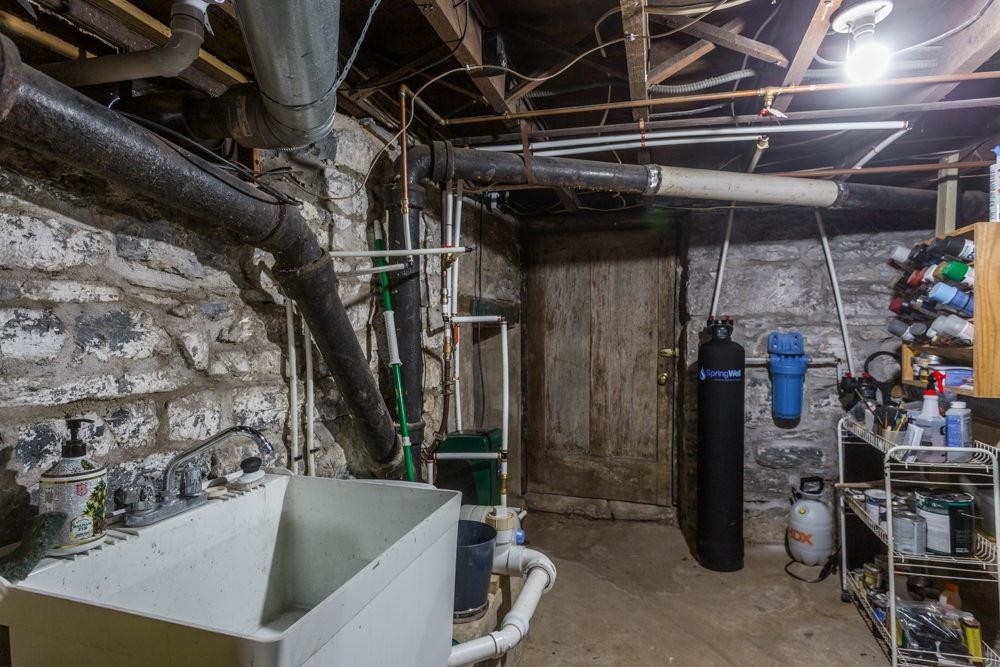 358 LOUISA ST, BROADWAY, Virginia 22815, 5 Bedrooms Bedrooms, ,2 BathroomsBathrooms,Residential,358 LOUISA ST,675050 MLS # 675050