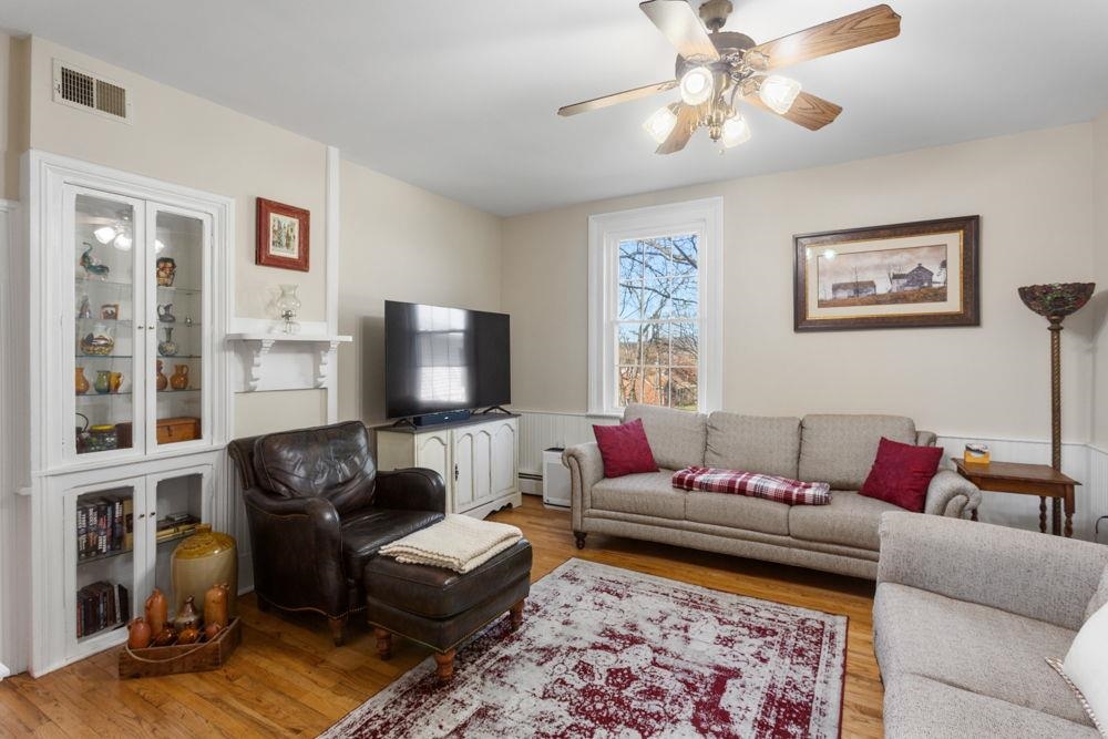 358 LOUISA ST, BROADWAY, Virginia 22815, 5 Bedrooms Bedrooms, ,2 BathroomsBathrooms,Residential,358 LOUISA ST,675050 MLS # 675050