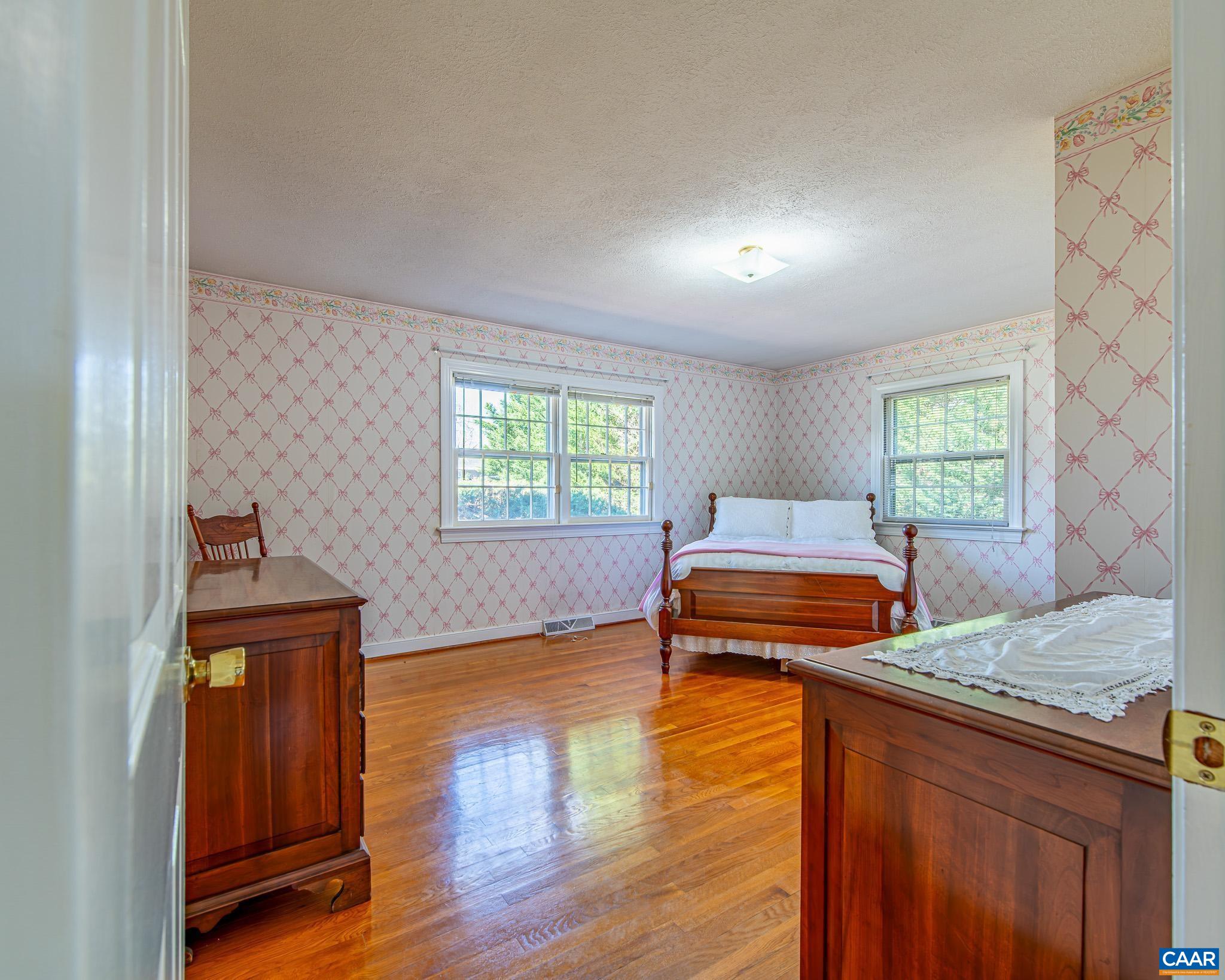 565 STAGECOACH RD, CHARLOTTESVILLE, Virginia 22902, 2 Bedrooms Bedrooms, ,1 BathroomBathrooms,Residential,565 STAGECOACH RD,675051 MLS # 675051