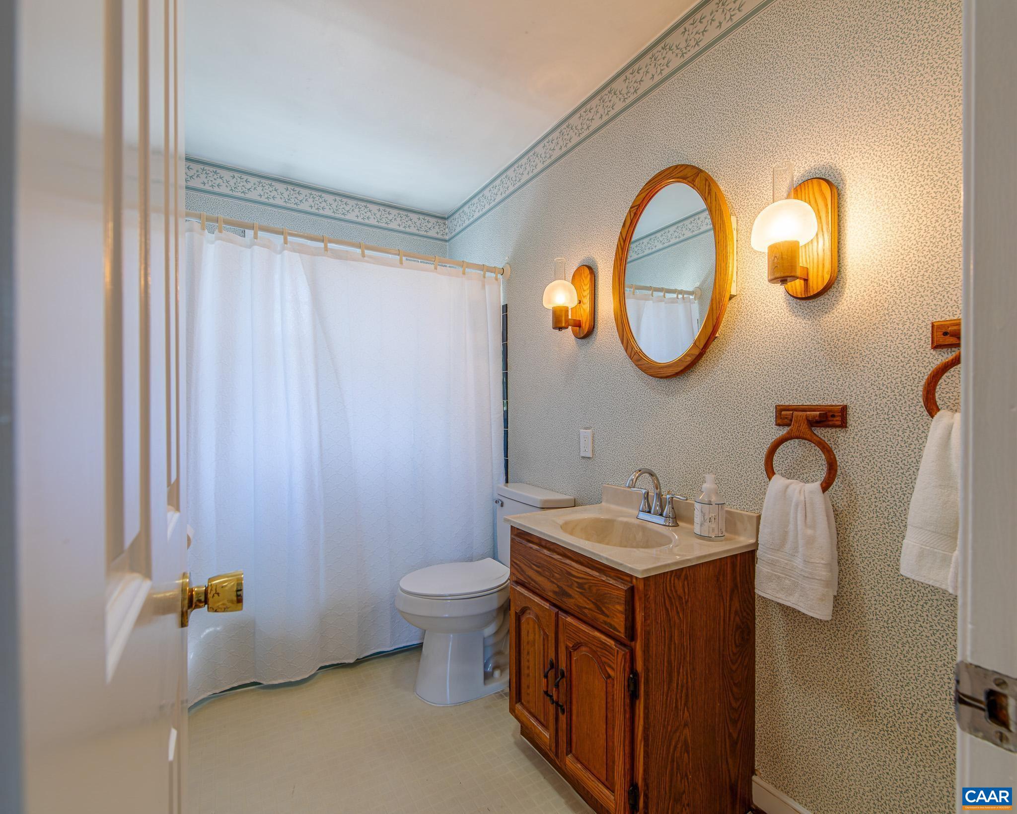 565 STAGECOACH RD, CHARLOTTESVILLE, Virginia 22902, 2 Bedrooms Bedrooms, ,1 BathroomBathrooms,Residential,565 STAGECOACH RD,675051 MLS # 675051