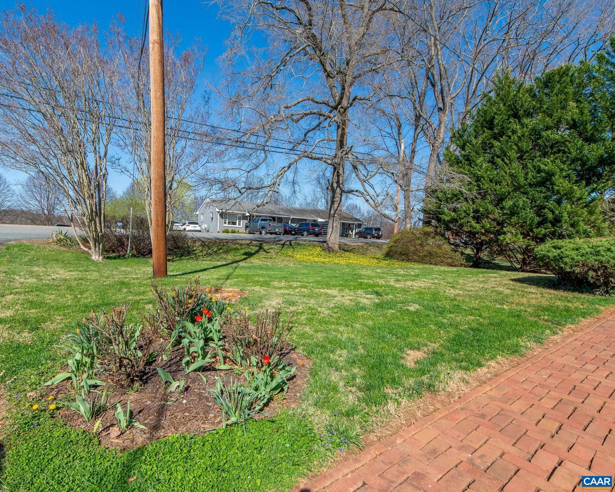 565 STAGECOACH RD, CHARLOTTESVILLE, Virginia 22902, 2 Bedrooms Bedrooms, ,1 BathroomBathrooms,Residential,565 STAGECOACH RD,675051 MLS # 675051