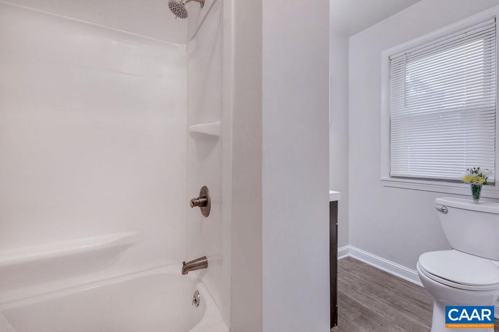 207 DOUGLAS AVE, CHARLOTTESVILLE, Virginia 22902, ,Residential,207 DOUGLAS AVE,675084 MLS # 675084