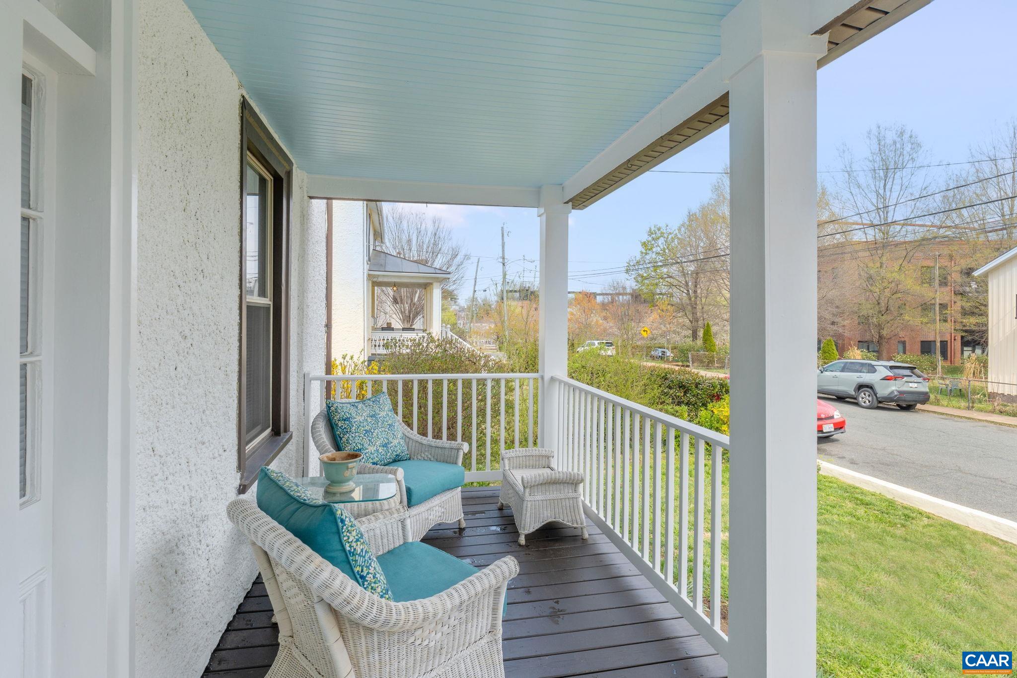 207 DOUGLAS AVE, CHARLOTTESVILLE, Virginia 22902, ,Residential,207 DOUGLAS AVE,675084 MLS # 675084