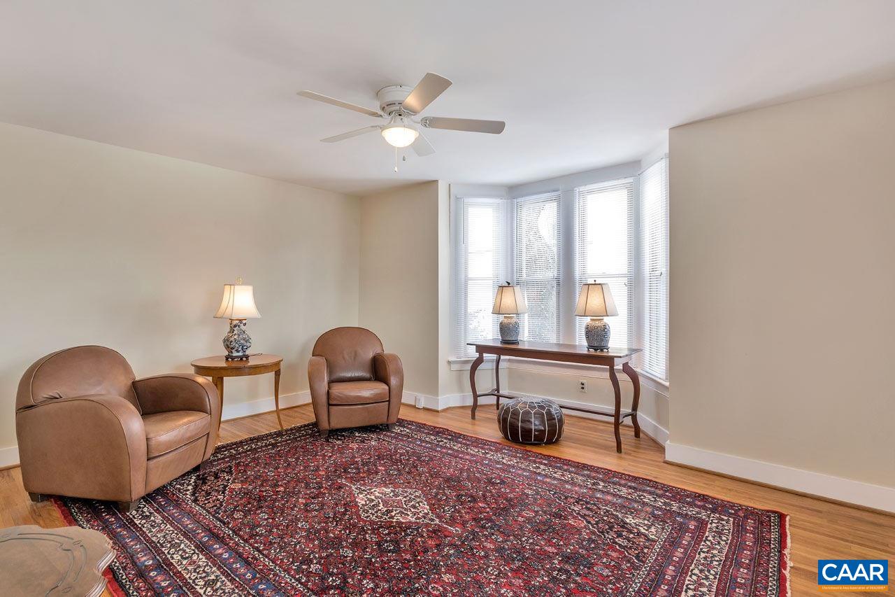 207 DOUGLAS AVE, CHARLOTTESVILLE, Virginia 22902, ,Residential,207 DOUGLAS AVE,675084 MLS # 675084