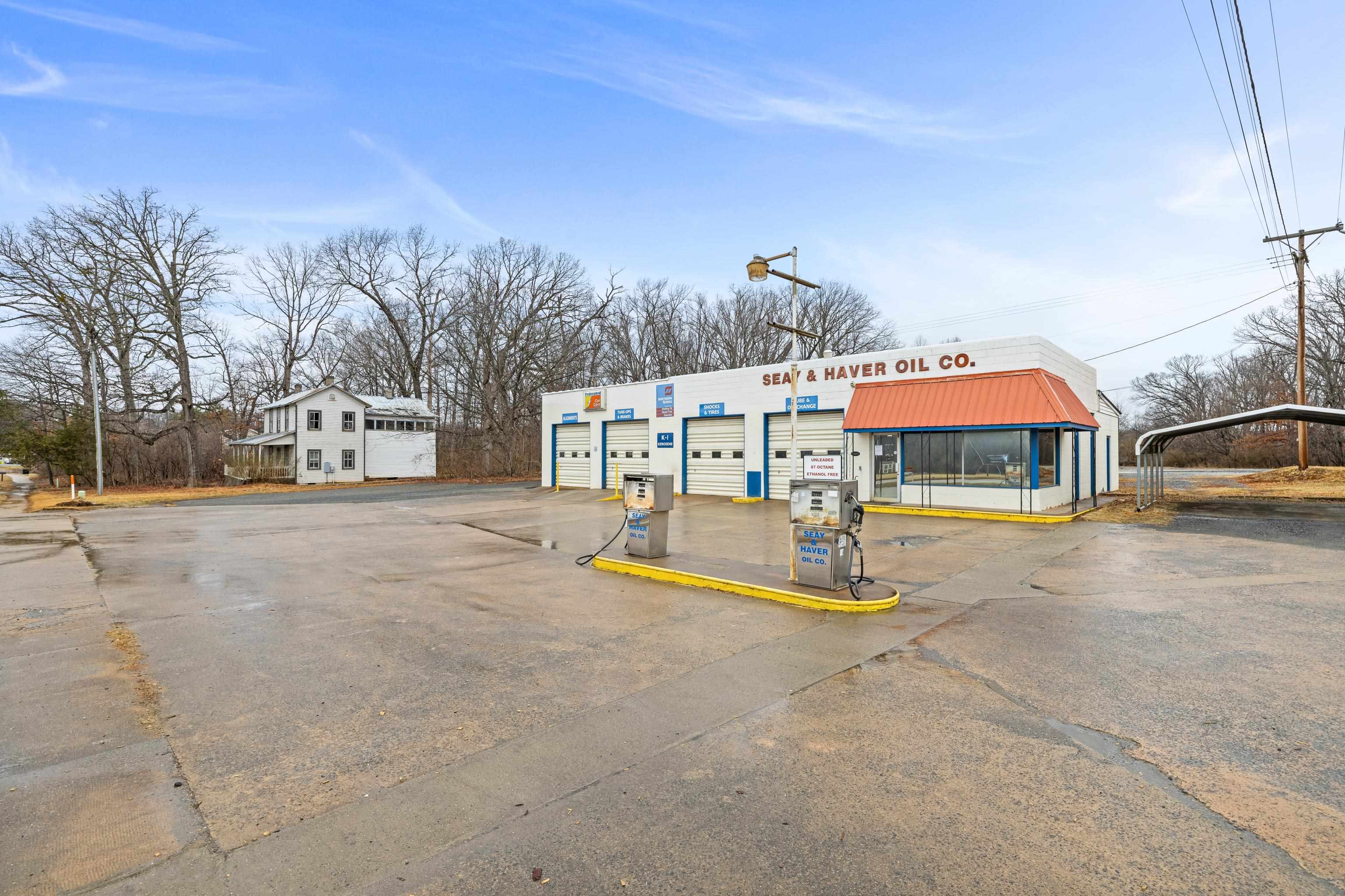 16855 OAK ST, DILLWYN, Virginia 23936, ,Commercial,16855 OAK ST,675071 MLS # 675071