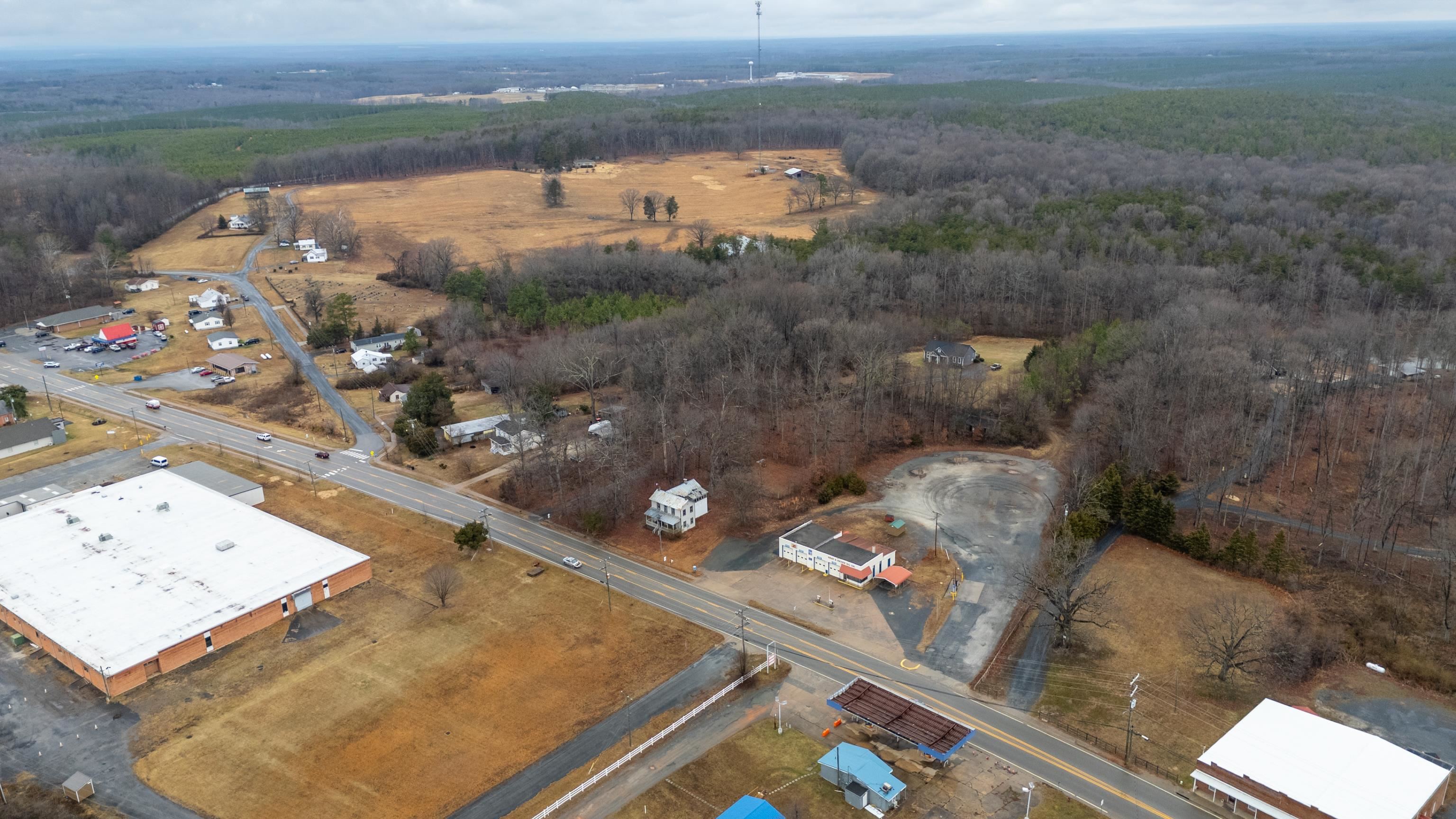 16855 OAK ST, DILLWYN, Virginia 23936, ,Commercial,16855 OAK ST,675071 MLS # 675071