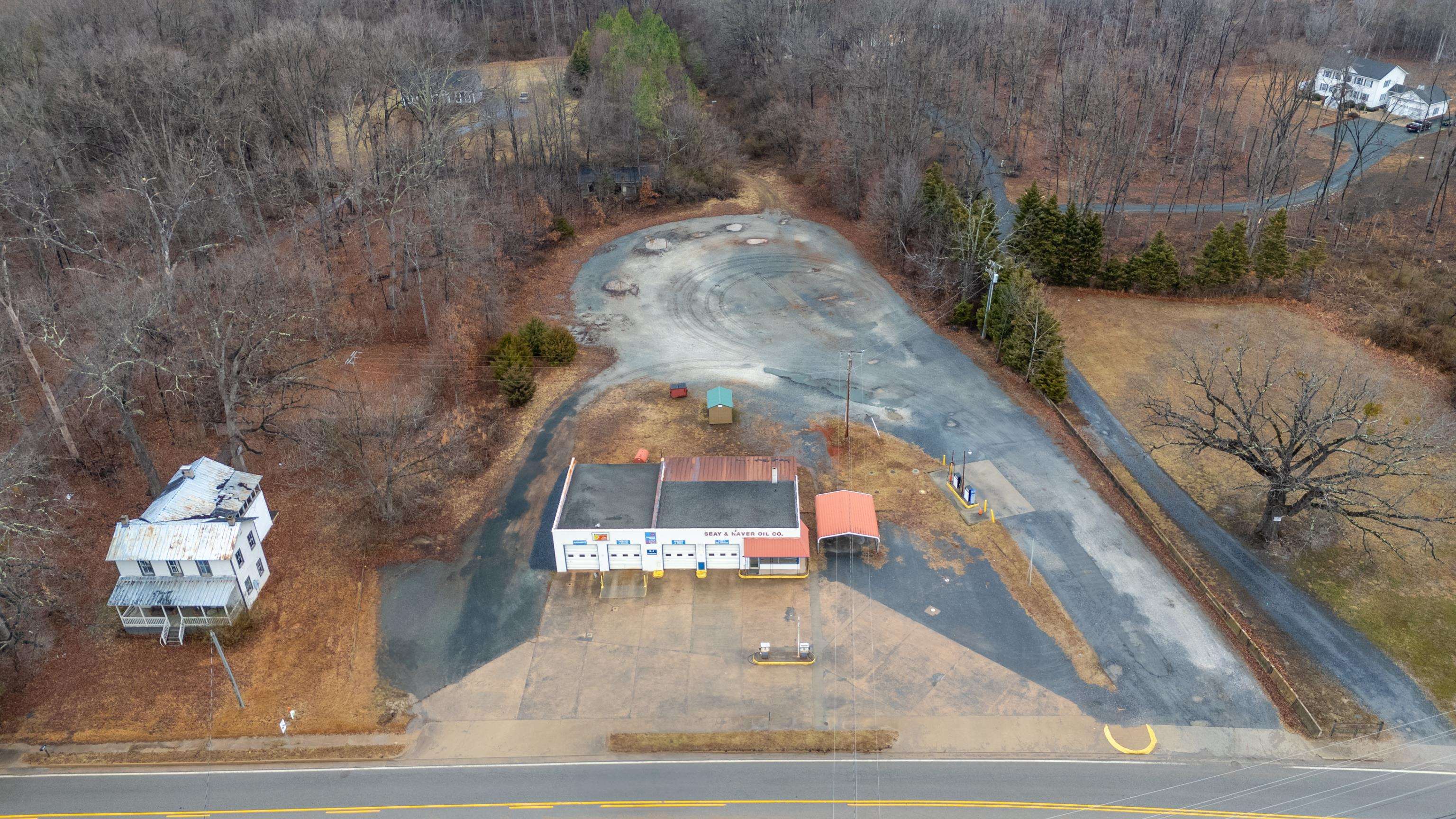 16855 OAK ST, DILLWYN, Virginia 23936, ,Commercial,16855 OAK ST,675071 MLS # 675071