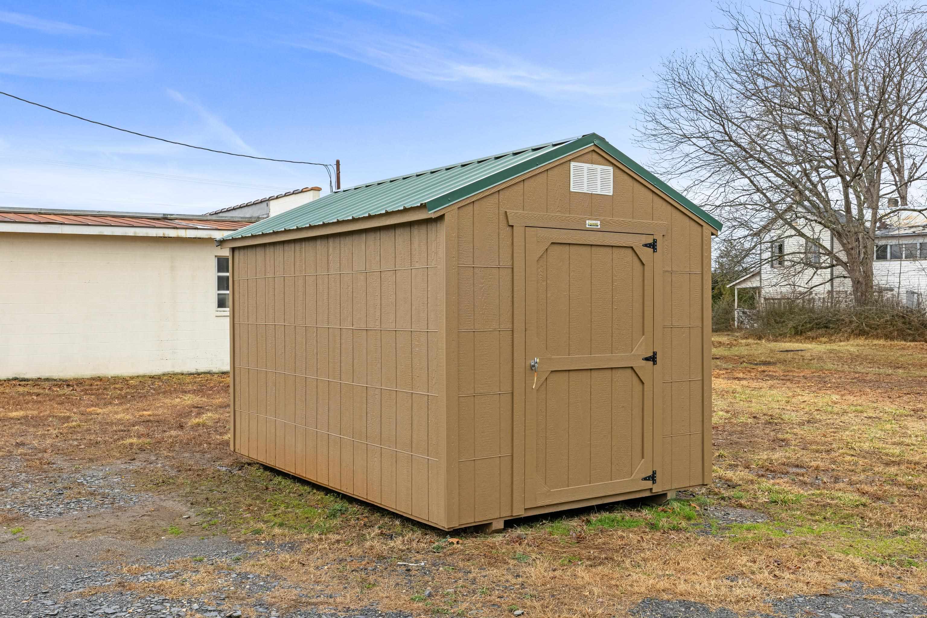 16855 OAK ST, DILLWYN, Virginia 23936, ,Commercial,16855 OAK ST,675071 MLS # 675071