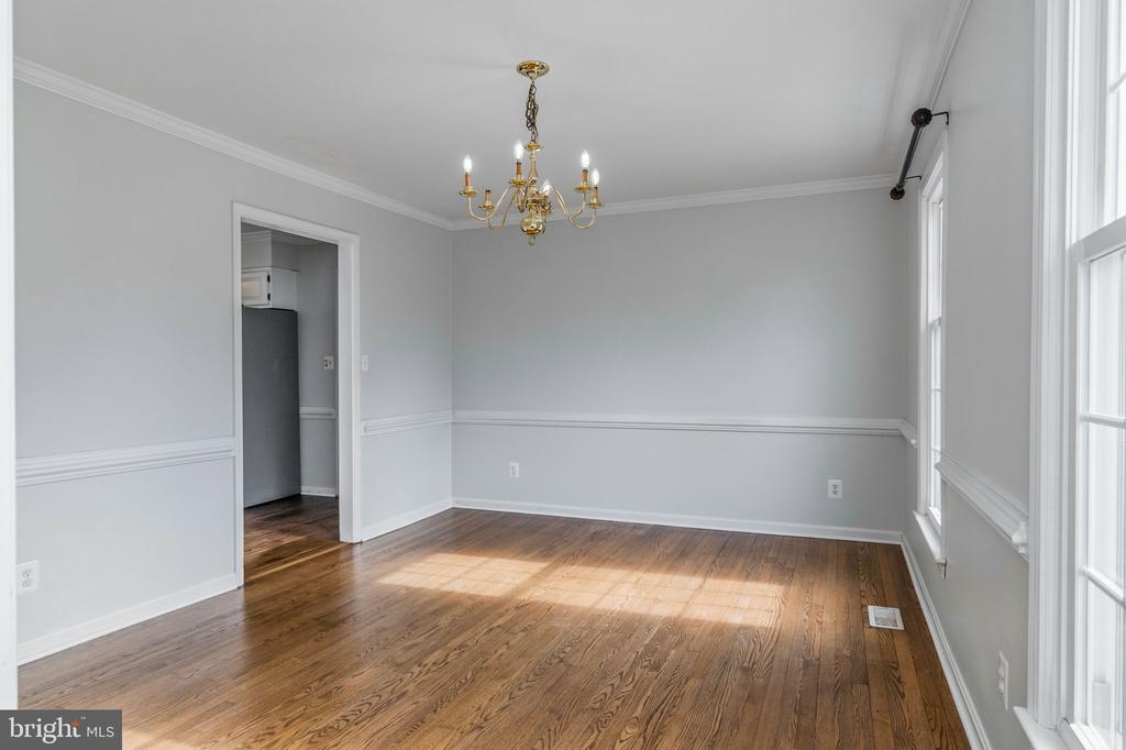 2009 WHITE LAKE DR, FREDERICKSBURG, Virginia 22407, 3 Bedrooms Bedrooms, ,2 BathroomsBathrooms,Residential,BREEZEWOOD,2009 WHITE LAKE DR,VASP2039884 MLS # VASP2039884