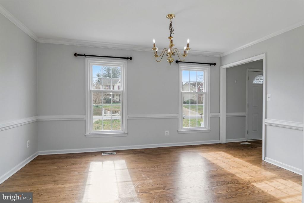 2009 WHITE LAKE DR, FREDERICKSBURG, Virginia 22407, 3 Bedrooms Bedrooms, ,2 BathroomsBathrooms,Residential,BREEZEWOOD,2009 WHITE LAKE DR,VASP2039884 MLS # VASP2039884