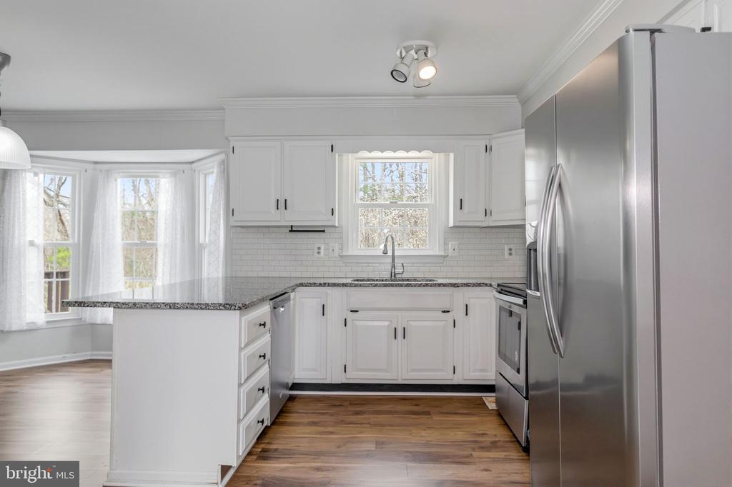 2009 WHITE LAKE DR, FREDERICKSBURG, Virginia 22407, 3 Bedrooms Bedrooms, ,2 BathroomsBathrooms,Residential,BREEZEWOOD,2009 WHITE LAKE DR,VASP2039884 MLS # VASP2039884