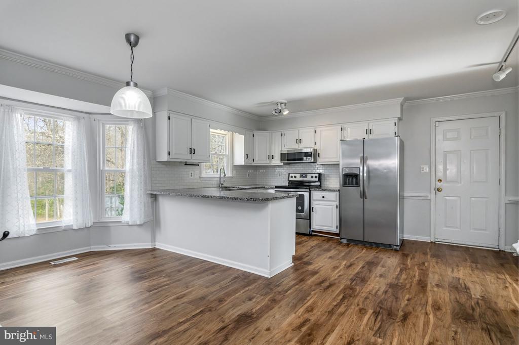 2009 WHITE LAKE DR, FREDERICKSBURG, Virginia 22407, 3 Bedrooms Bedrooms, ,2 BathroomsBathrooms,Residential,BREEZEWOOD,2009 WHITE LAKE DR,VASP2039884 MLS # VASP2039884