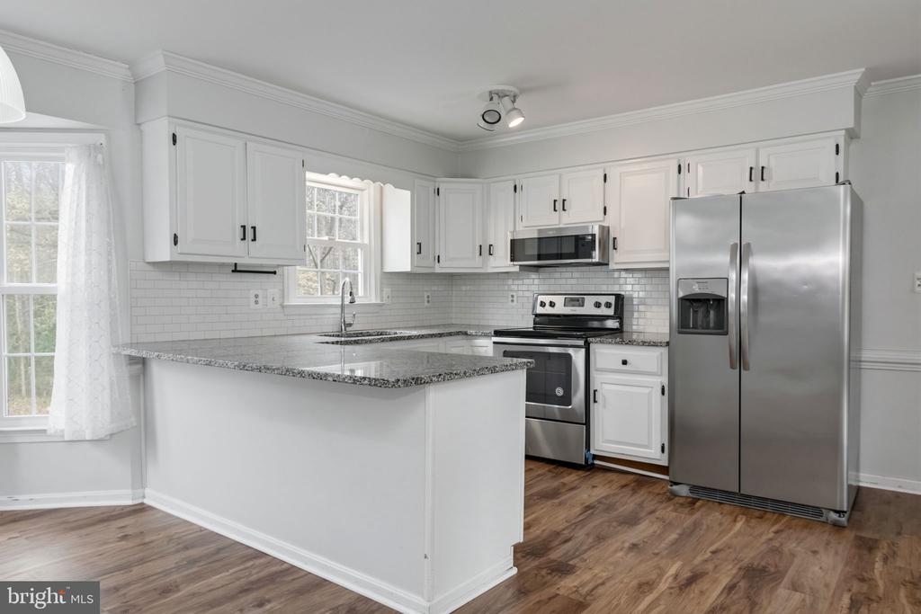 2009 WHITE LAKE DR, FREDERICKSBURG, Virginia 22407, 3 Bedrooms Bedrooms, ,2 BathroomsBathrooms,Residential,BREEZEWOOD,2009 WHITE LAKE DR,VASP2039884 MLS # VASP2039884