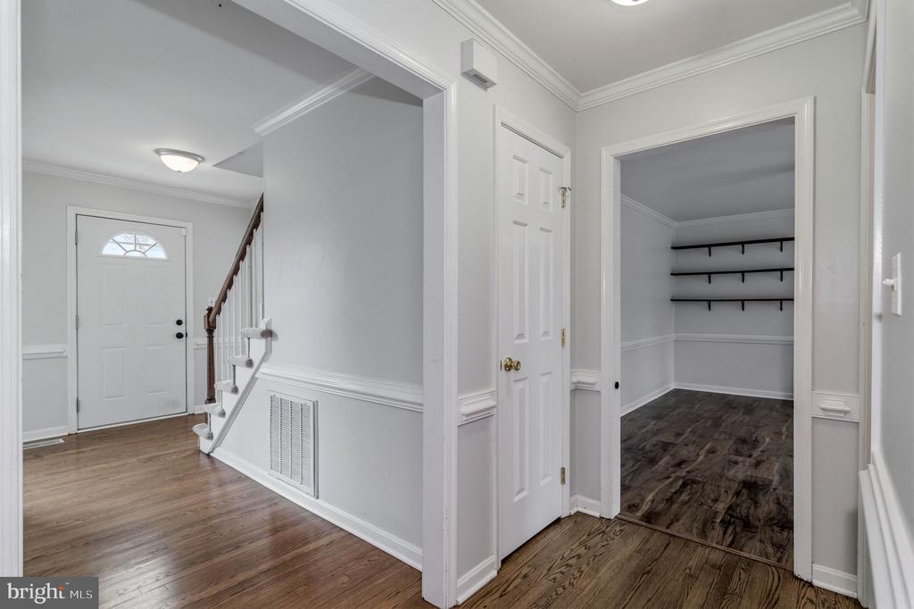 2009 WHITE LAKE DR, FREDERICKSBURG, Virginia 22407, 3 Bedrooms Bedrooms, ,2 BathroomsBathrooms,Residential,BREEZEWOOD,2009 WHITE LAKE DR,VASP2039884 MLS # VASP2039884