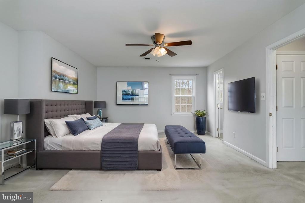 2009 WHITE LAKE DR, FREDERICKSBURG, Virginia 22407, 3 Bedrooms Bedrooms, ,2 BathroomsBathrooms,Residential,BREEZEWOOD,2009 WHITE LAKE DR,VASP2039884 MLS # VASP2039884