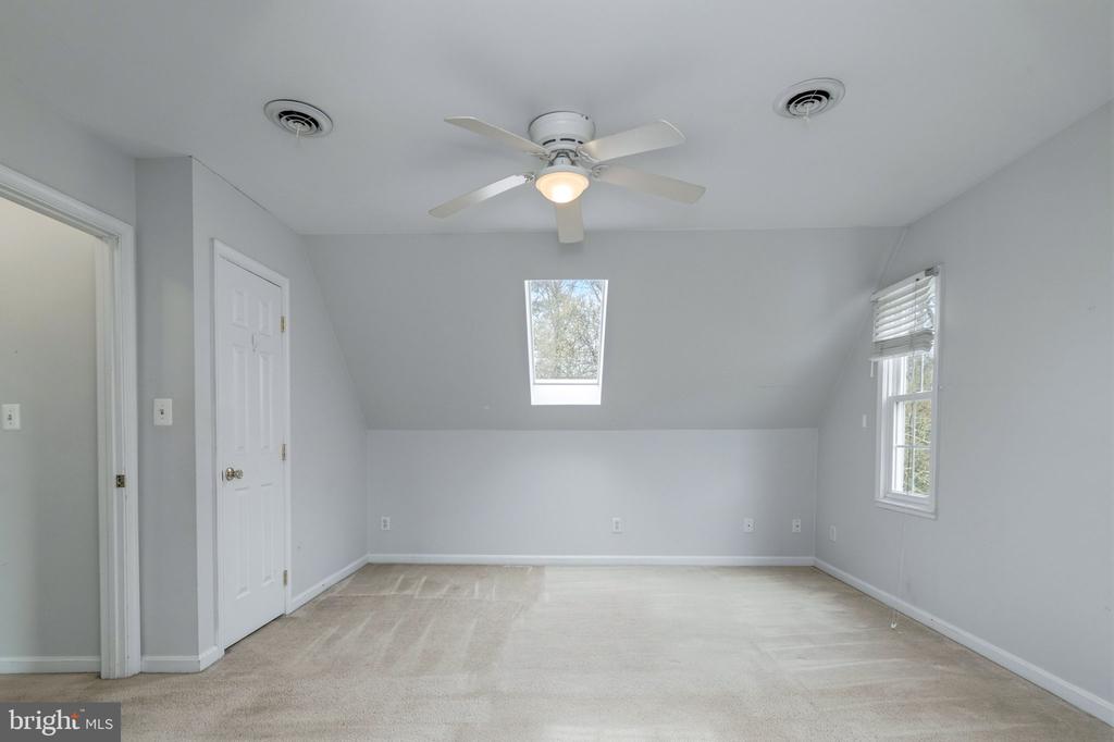 2009 WHITE LAKE DR, FREDERICKSBURG, Virginia 22407, 3 Bedrooms Bedrooms, ,2 BathroomsBathrooms,Residential,BREEZEWOOD,2009 WHITE LAKE DR,VASP2039884 MLS # VASP2039884