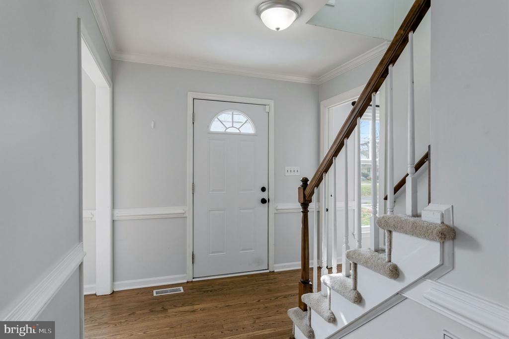 2009 WHITE LAKE DR, FREDERICKSBURG, Virginia 22407, 3 Bedrooms Bedrooms, ,2 BathroomsBathrooms,Residential,BREEZEWOOD,2009 WHITE LAKE DR,VASP2039884 MLS # VASP2039884