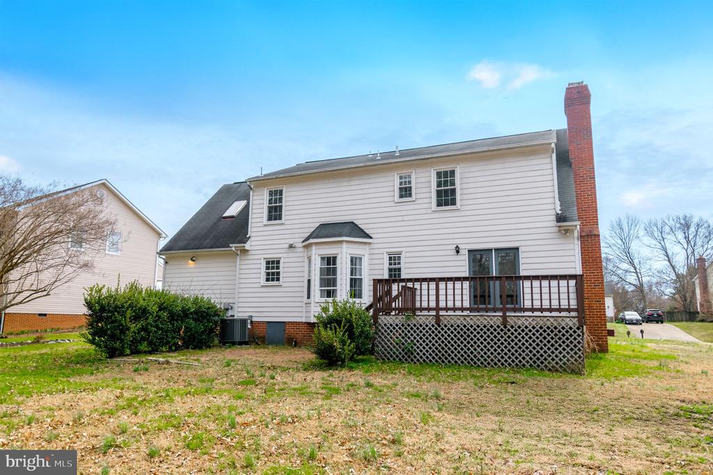 2009 WHITE LAKE DR, FREDERICKSBURG, Virginia 22407, 3 Bedrooms Bedrooms, ,2 BathroomsBathrooms,Residential,BREEZEWOOD,2009 WHITE LAKE DR,VASP2039884 MLS # VASP2039884