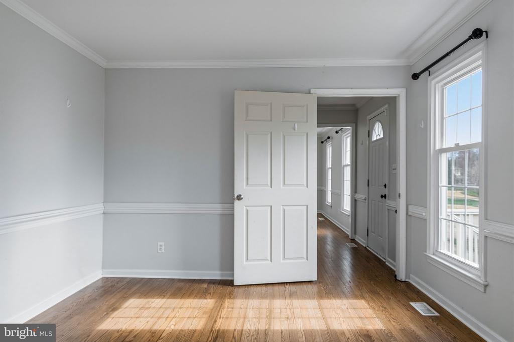 2009 WHITE LAKE DR, FREDERICKSBURG, Virginia 22407, 3 Bedrooms Bedrooms, ,2 BathroomsBathrooms,Residential,BREEZEWOOD,2009 WHITE LAKE DR,VASP2039884 MLS # VASP2039884