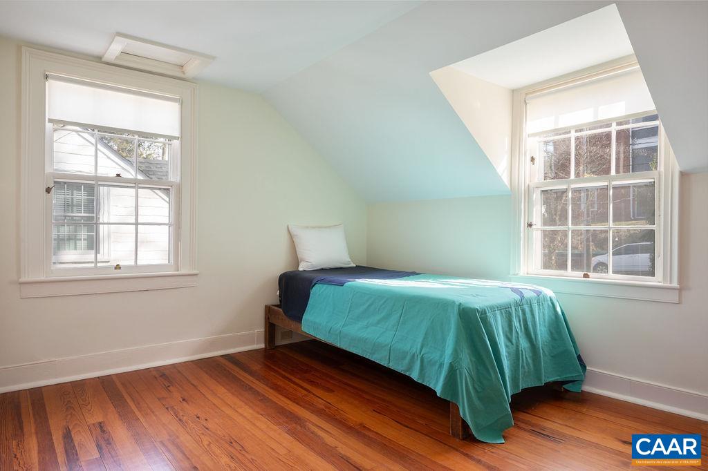 907 COTTAGE LN, CHARLOTTESVILLE, Virginia 22903, 4 Bedrooms Bedrooms, ,3 BathroomsBathrooms,Residential,907 COTTAGE LN,661152 MLS # 661152