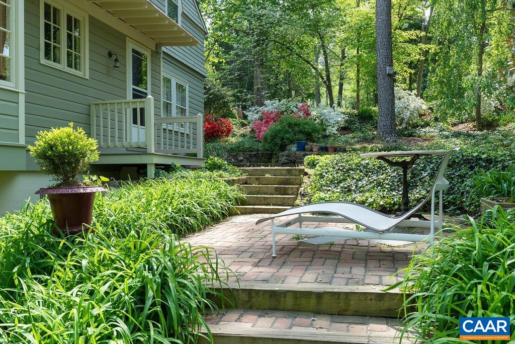 907 COTTAGE LN, CHARLOTTESVILLE, Virginia 22903, 4 Bedrooms Bedrooms, ,3 BathroomsBathrooms,Residential,907 COTTAGE LN,661152 MLS # 661152