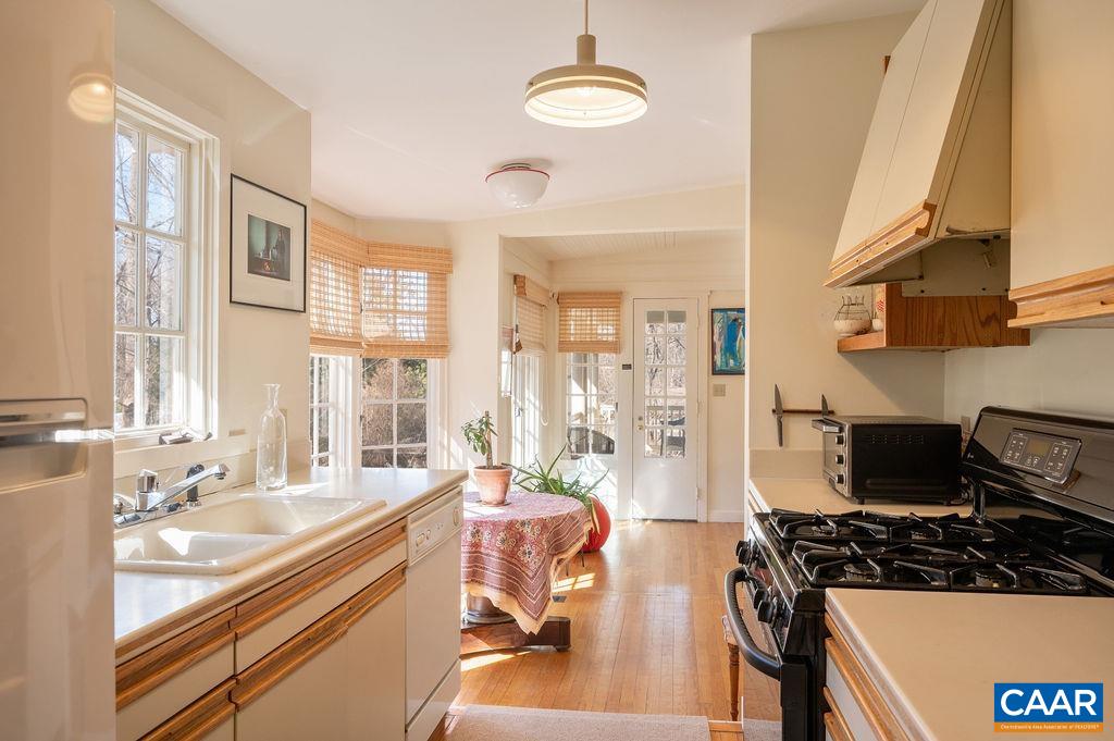 907 COTTAGE LN, CHARLOTTESVILLE, Virginia 22903, 4 Bedrooms Bedrooms, ,3 BathroomsBathrooms,Residential,907 COTTAGE LN,661152 MLS # 661152