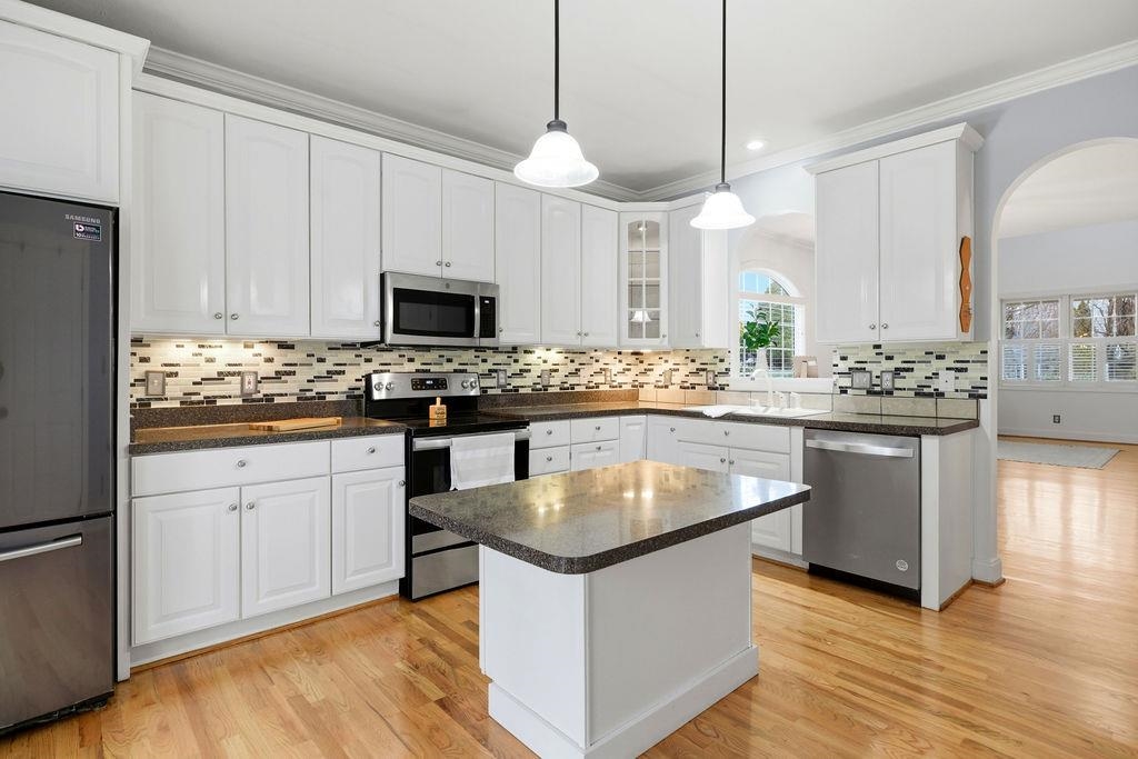 47 VILLA VIEW DR, STAUNTON, Virginia 24401, 3 Bedrooms Bedrooms, ,2 BathroomsBathrooms,Residential,47 VILLA VIEW DR,672051 MLS # 672051