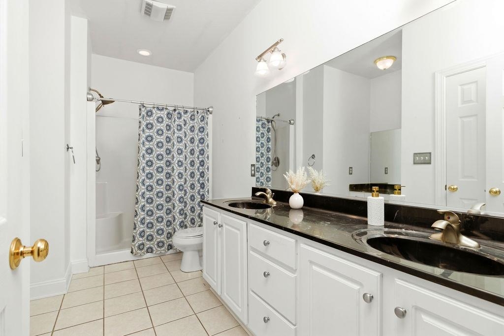 47 VILLA VIEW DR, STAUNTON, Virginia 24401, 3 Bedrooms Bedrooms, ,2 BathroomsBathrooms,Residential,47 VILLA VIEW DR,672051 MLS # 672051