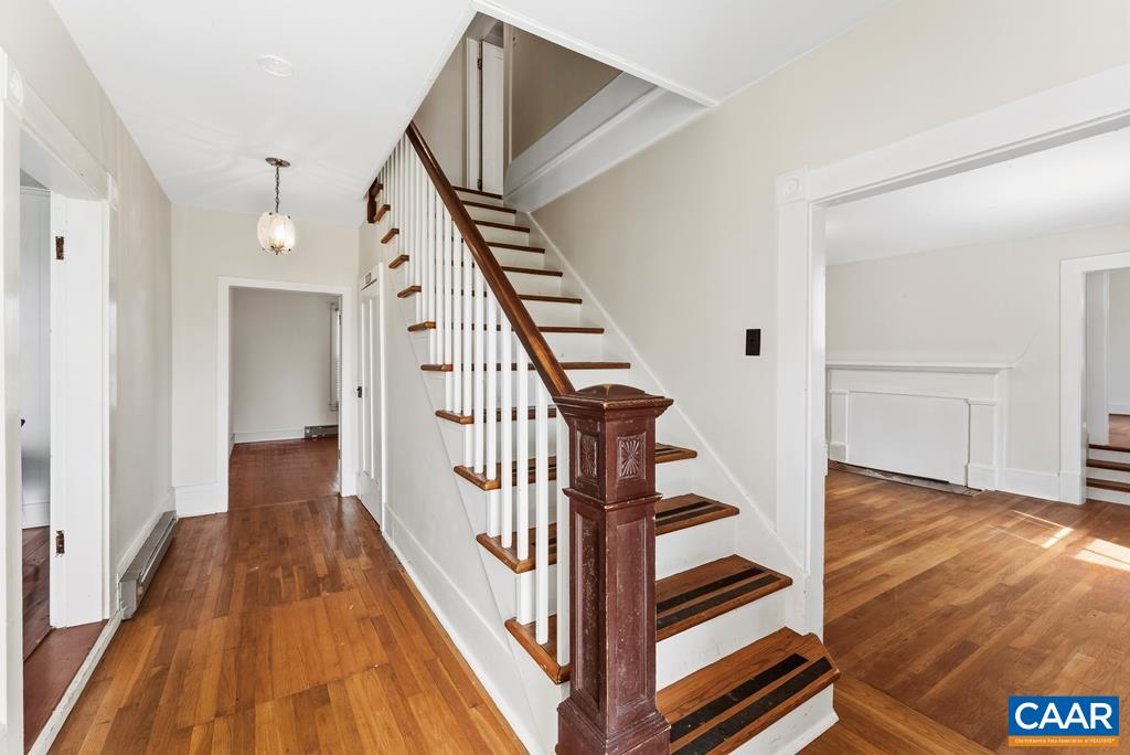 25805 N JAMES MADISON HWY, NEW CANTON, Virginia 23123, 3 Bedrooms Bedrooms, ,1 BathroomBathrooms,Residential,A Rare Piece of History and Acreage Awaits You! Es,25805 N JAMES MADISON HWY,675053 MLS # 675053