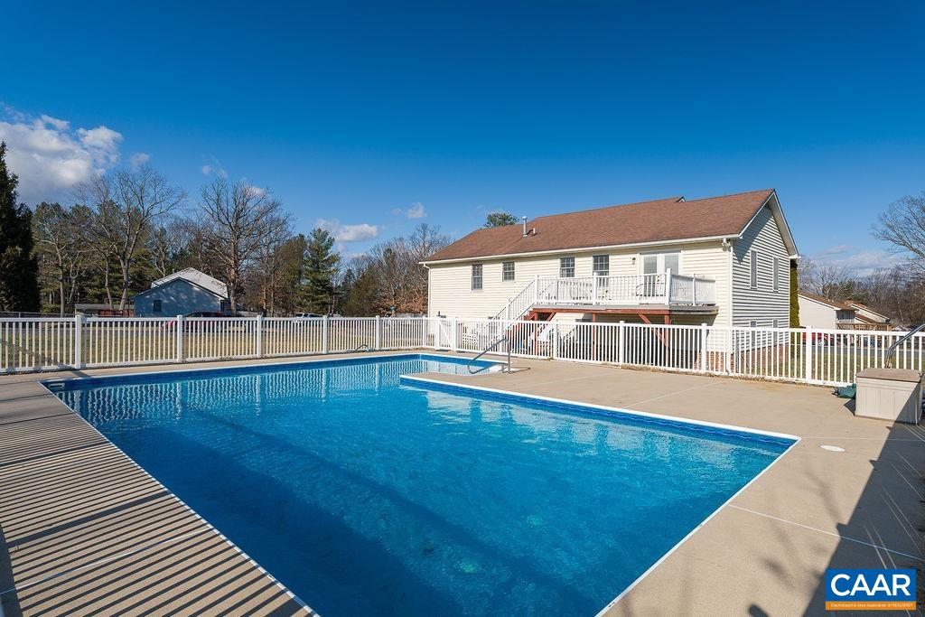 43 DOGWOOD RD, STUARTS DRAFT, Virginia 24477, 4 Bedrooms Bedrooms, ,3 BathroomsBathrooms,Residential,43 DOGWOOD RD,675063 MLS # 675063 43 DOGWOOD RD, STUARTS DRAFT, Virginia 24477, 4 Bedrooms Bedrooms, ,3 BathroomsBathrooms,Residential,43 DOGWOOD RD,675063 MLS # 675063