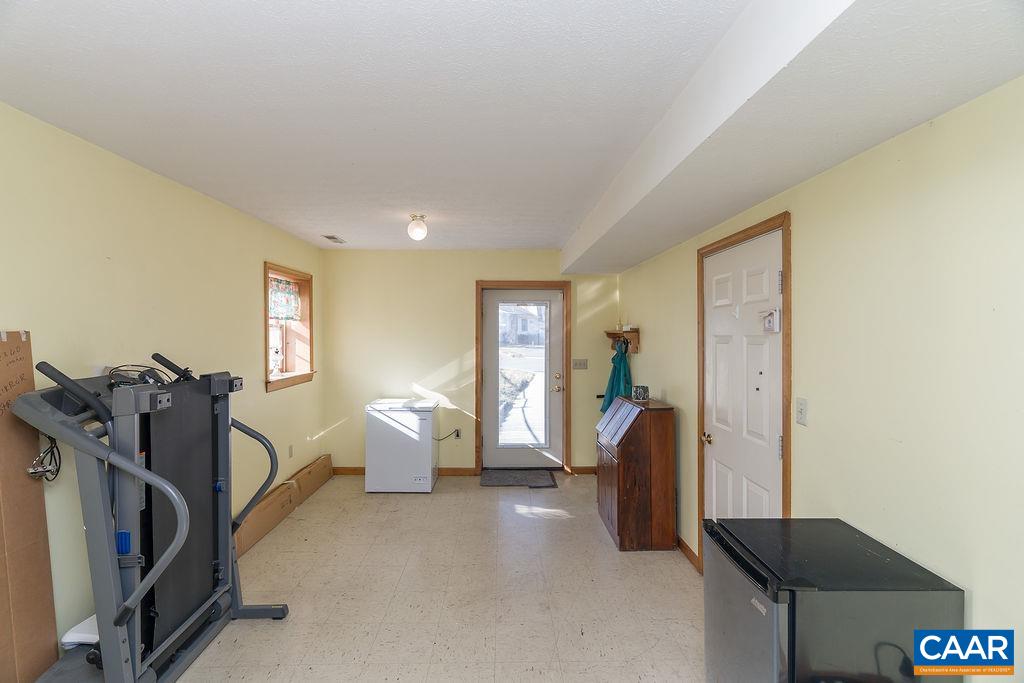 43 DOGWOOD RD, STUARTS DRAFT, Virginia 24477, 4 Bedrooms Bedrooms, ,3 BathroomsBathrooms,Residential,43 DOGWOOD RD,675063 MLS # 675063 43 DOGWOOD RD, STUARTS DRAFT, Virginia 24477, 4 Bedrooms Bedrooms, ,3 BathroomsBathrooms,Residential,43 DOGWOOD RD,675063 MLS # 675063