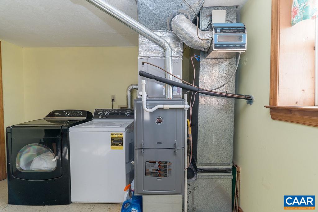 43 DOGWOOD RD, STUARTS DRAFT, Virginia 24477, 4 Bedrooms Bedrooms, ,3 BathroomsBathrooms,Residential,43 DOGWOOD RD,675063 MLS # 675063 43 DOGWOOD RD, STUARTS DRAFT, Virginia 24477, 4 Bedrooms Bedrooms, ,3 BathroomsBathrooms,Residential,43 DOGWOOD RD,675063 MLS # 675063