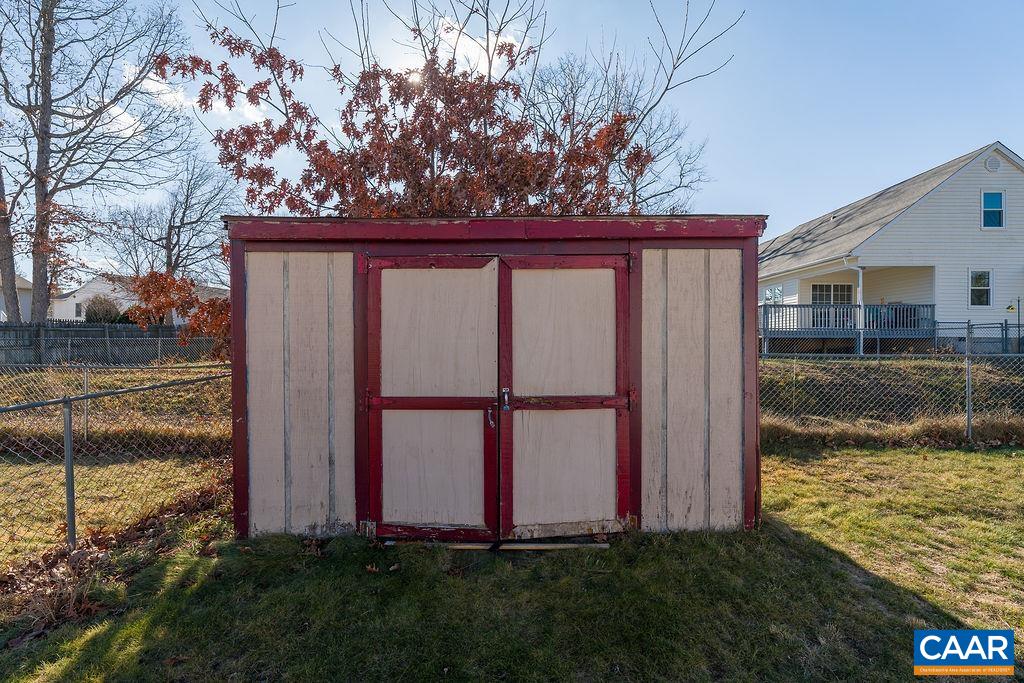 43 DOGWOOD RD, STUARTS DRAFT, Virginia 24477, 4 Bedrooms Bedrooms, ,3 BathroomsBathrooms,Residential,43 DOGWOOD RD,675063 MLS # 675063 43 DOGWOOD RD, STUARTS DRAFT, Virginia 24477, 4 Bedrooms Bedrooms, ,3 BathroomsBathrooms,Residential,43 DOGWOOD RD,675063 MLS # 675063