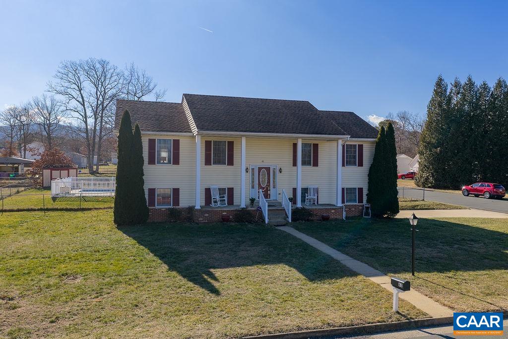 43 DOGWOOD RD, STUARTS DRAFT, Virginia 24477, 4 Bedrooms Bedrooms, ,3 BathroomsBathrooms,Residential,43 DOGWOOD RD,675063 MLS # 675063 43 DOGWOOD RD, STUARTS DRAFT, Virginia 24477, 4 Bedrooms Bedrooms, ,3 BathroomsBathrooms,Residential,43 DOGWOOD RD,675063 MLS # 675063