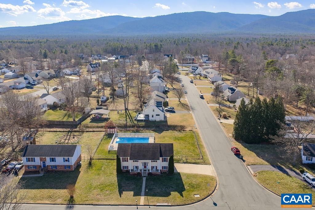 43 DOGWOOD RD, STUARTS DRAFT, Virginia 24477, 4 Bedrooms Bedrooms, ,3 BathroomsBathrooms,Residential,43 DOGWOOD RD,675063 MLS # 675063 43 DOGWOOD RD, STUARTS DRAFT, Virginia 24477, 4 Bedrooms Bedrooms, ,3 BathroomsBathrooms,Residential,43 DOGWOOD RD,675063 MLS # 675063