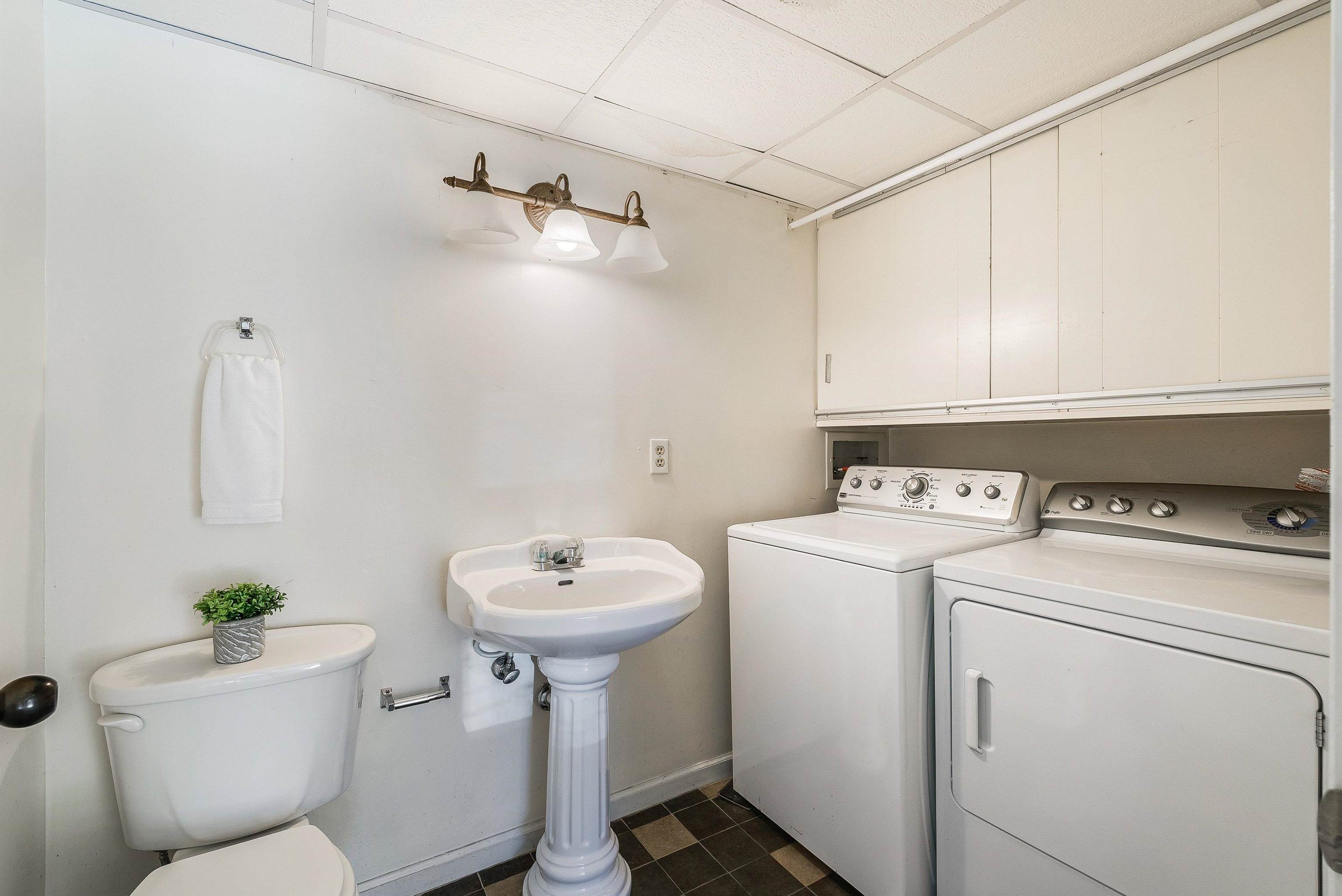 28 BRIGHTON CT, STUARTS DRAFT, Virginia 24477, 3 Bedrooms Bedrooms, ,2 BathroomsBathrooms,Residential,28 BRIGHTON CT,675068 MLS # 675068