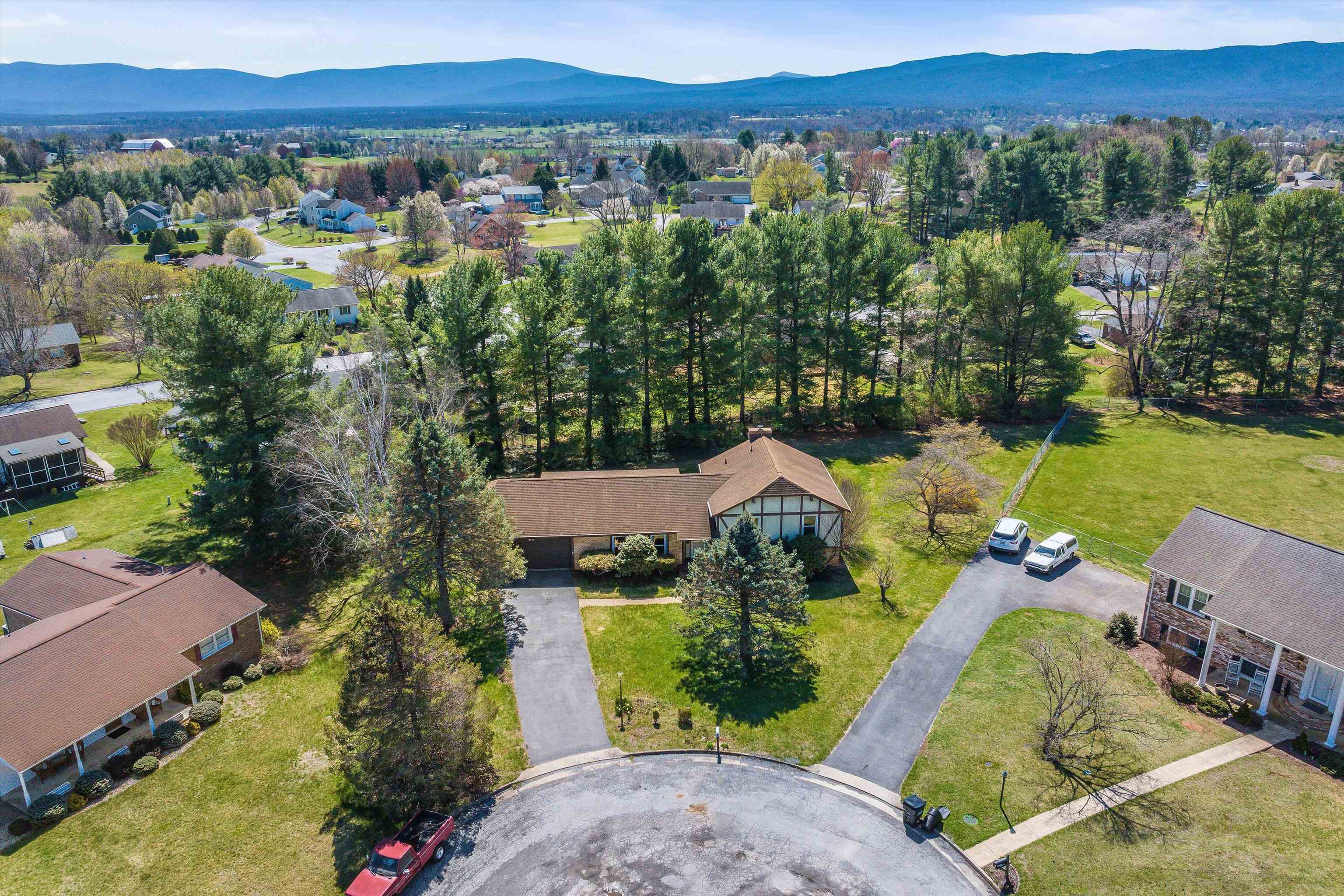 28 BRIGHTON CT, STUARTS DRAFT, Virginia 24477, 3 Bedrooms Bedrooms, ,2 BathroomsBathrooms,Residential,28 BRIGHTON CT,675068 MLS # 675068