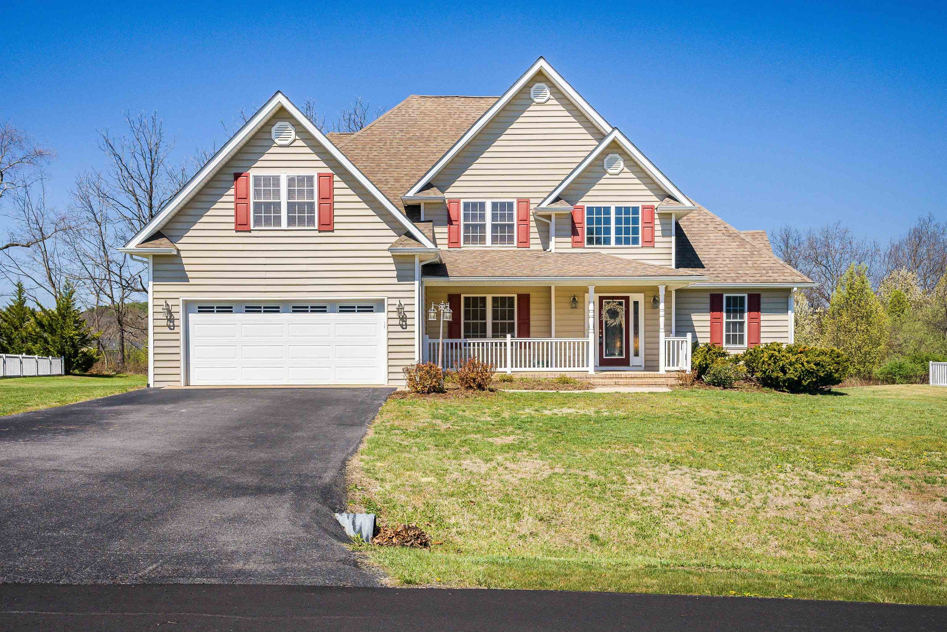 49 BOWMANS RUN DR, STUARTS DRAFT, Virginia 24477, 5 Bedrooms Bedrooms, ,3 BathroomsBathrooms,Residential,49 BOWMANS RUN DR,675069 MLS # 675069