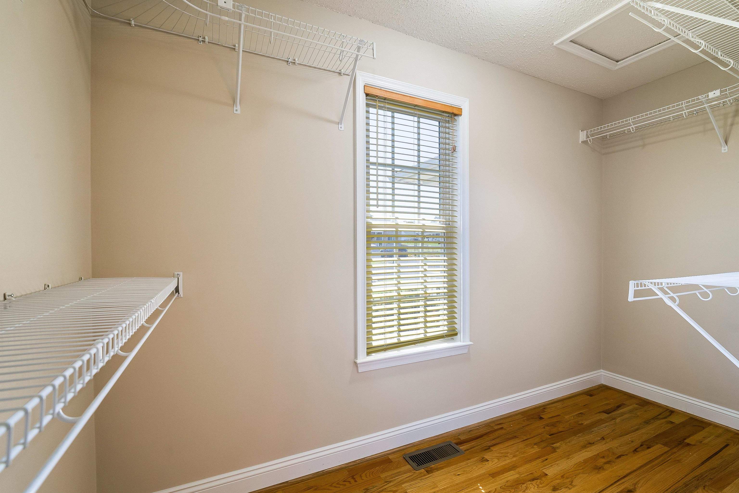 49 BOWMANS RUN DR, STUARTS DRAFT, Virginia 24477, 5 Bedrooms Bedrooms, ,3 BathroomsBathrooms,Residential,49 BOWMANS RUN DR,675069 MLS # 675069