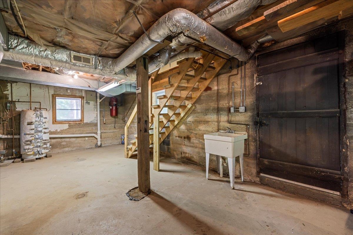 6614 MIDDLEBROOK RD, RAPHINE, Virginia 24472, 2 Bedrooms Bedrooms, ,2 BathroomsBathrooms,Residential,Moffatts Creek Cottage Located in Augusta Count,6614 MIDDLEBROOK RD,675080 MLS # 675080