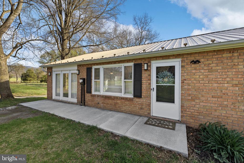 300 MARTIN ST, LURAY, Virginia 22835, 4 Bedrooms Bedrooms, ,2 BathroomsBathrooms,Residential,300 MARTIN ST,VAPA2006208 MLS # VAPA2006208