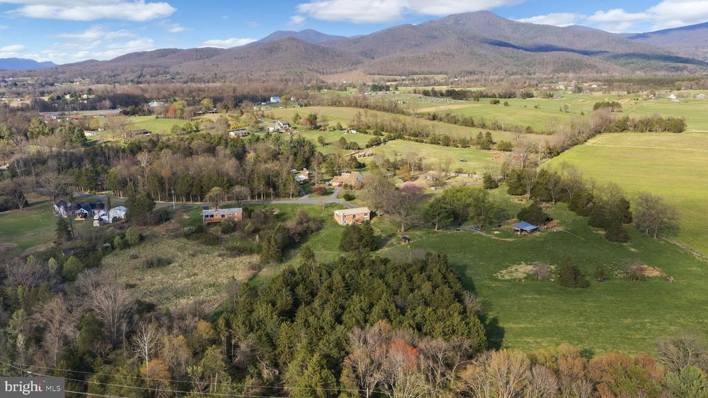 300 MARTIN ST, LURAY, Virginia 22835, 4 Bedrooms Bedrooms, ,2 BathroomsBathrooms,Residential,300 MARTIN ST,VAPA2006208 MLS # VAPA2006208