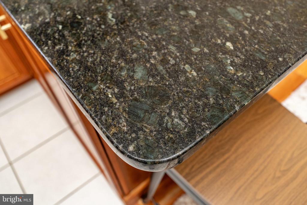 406 WOODLAND DR, LURAY, Virginia 22835, 4 Bedrooms Bedrooms, ,2 BathroomsBathrooms,Residential,406 WOODLAND DR,VAPA2006218 MLS # VAPA2006218